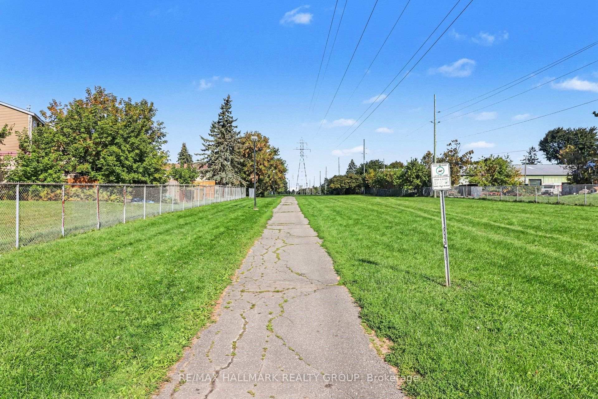 Photo 24 of 4342 Meadowvale Lane, Ottawa, Pineview — HOMEH