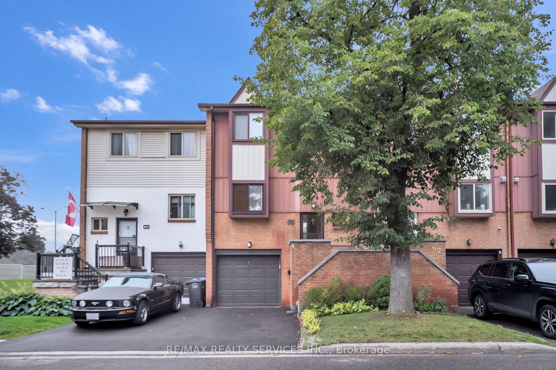 Photo 2 of Unit 68, 68 Baronwood Court, Brampton, Brampton North — HOMEH