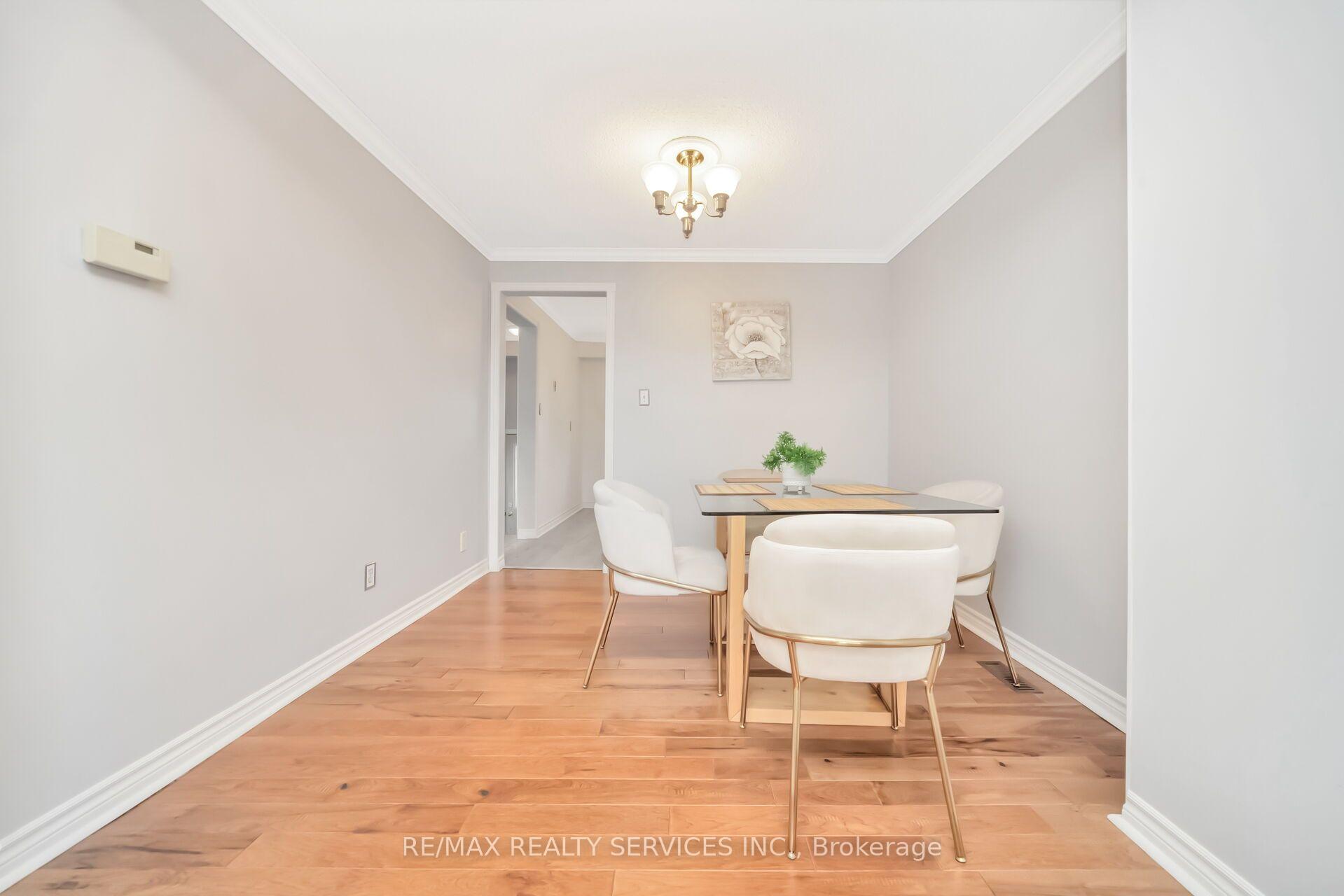 Photo 14 of Unit 68, 68 Baronwood Court, Brampton, Brampton North — HOMEH