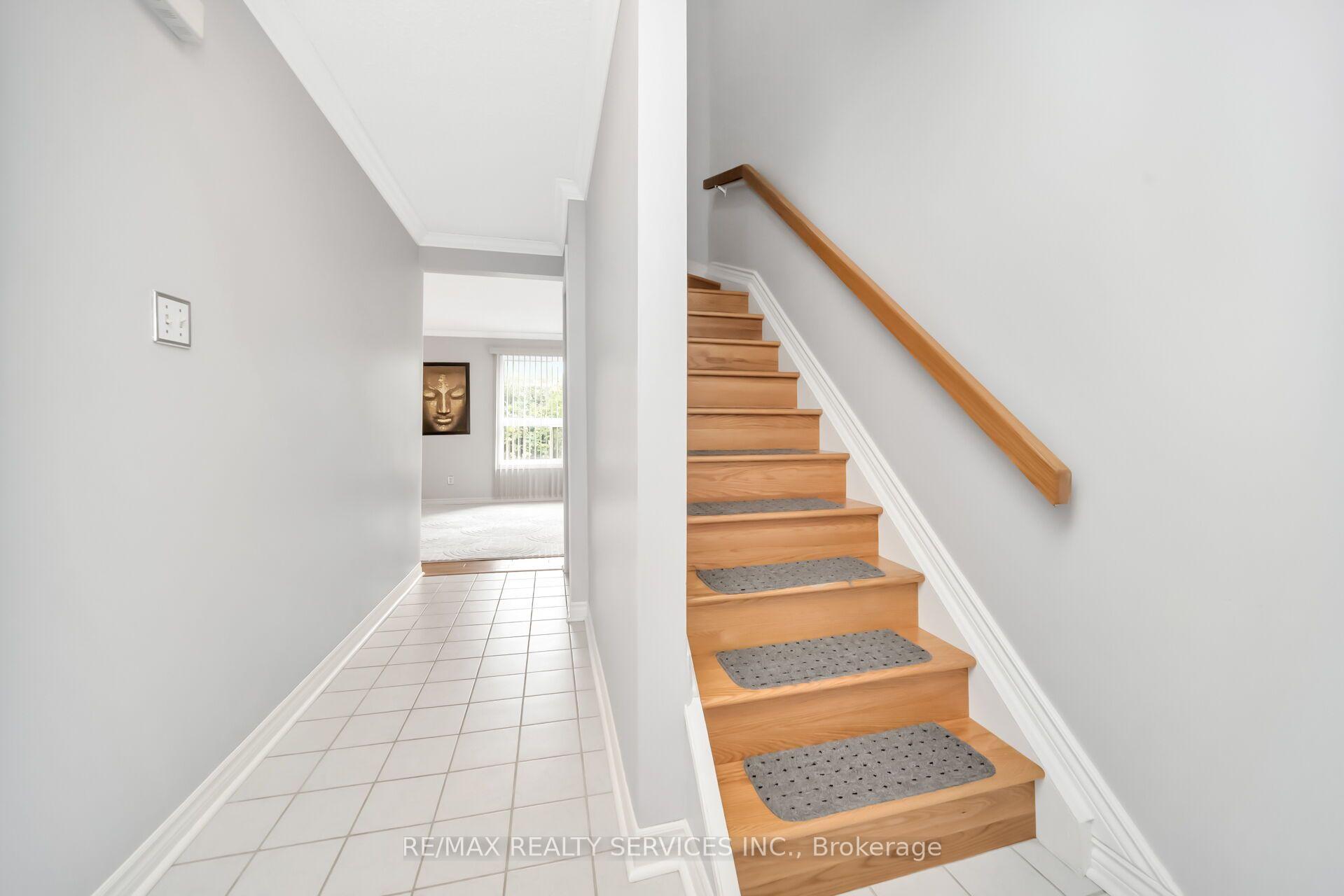 Photo 17 of Unit 68, 68 Baronwood Court, Brampton, Brampton North — HOMEH