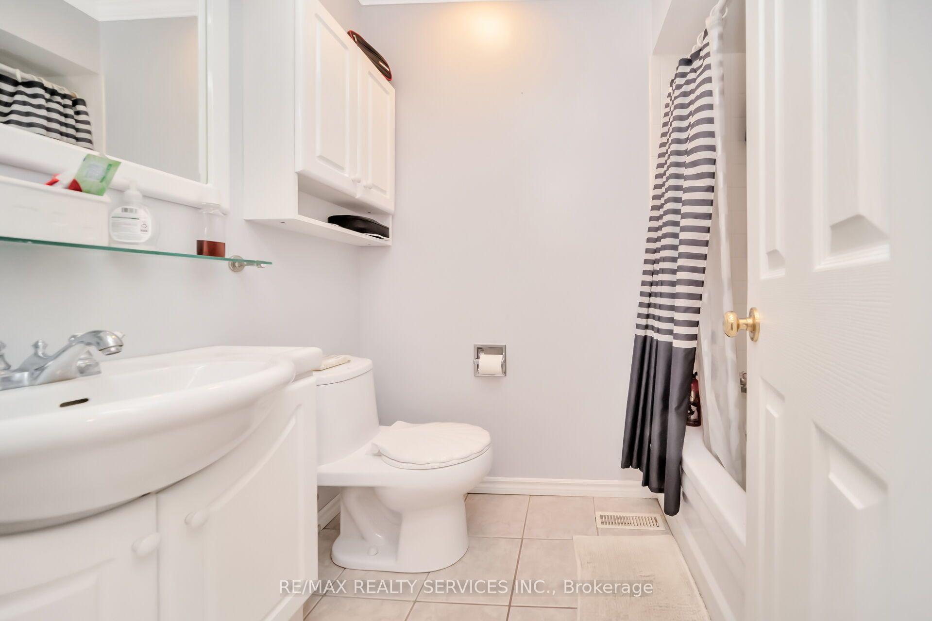 Photo 23 of Unit 68, 68 Baronwood Court, Brampton, Brampton North — HOMEH