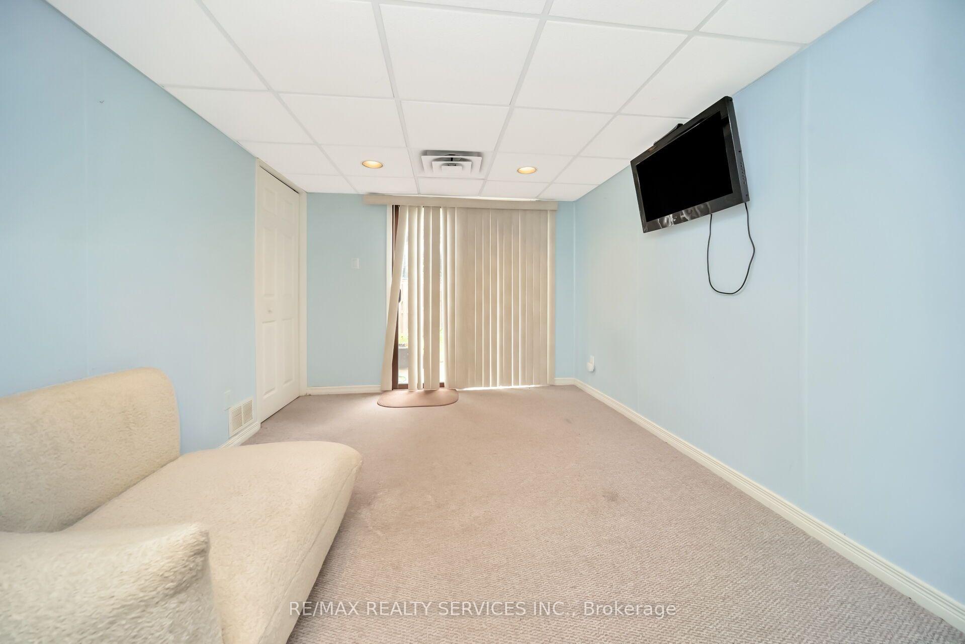 Photo 32 of Unit 68, 68 Baronwood Court, Brampton, Brampton North — HOMEH