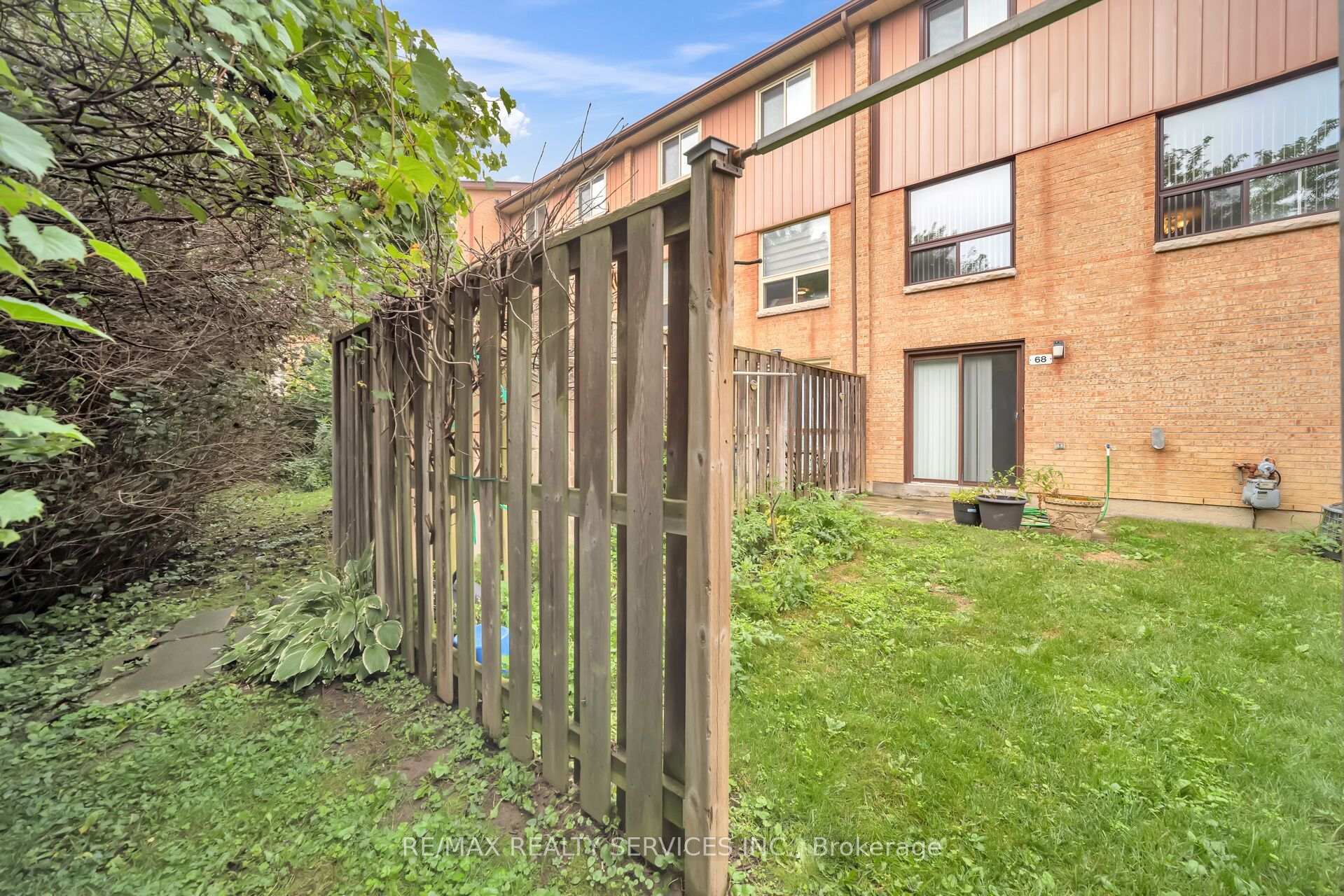 Photo 38 of Unit 68, 68 Baronwood Court, Brampton, Brampton North — HOMEH