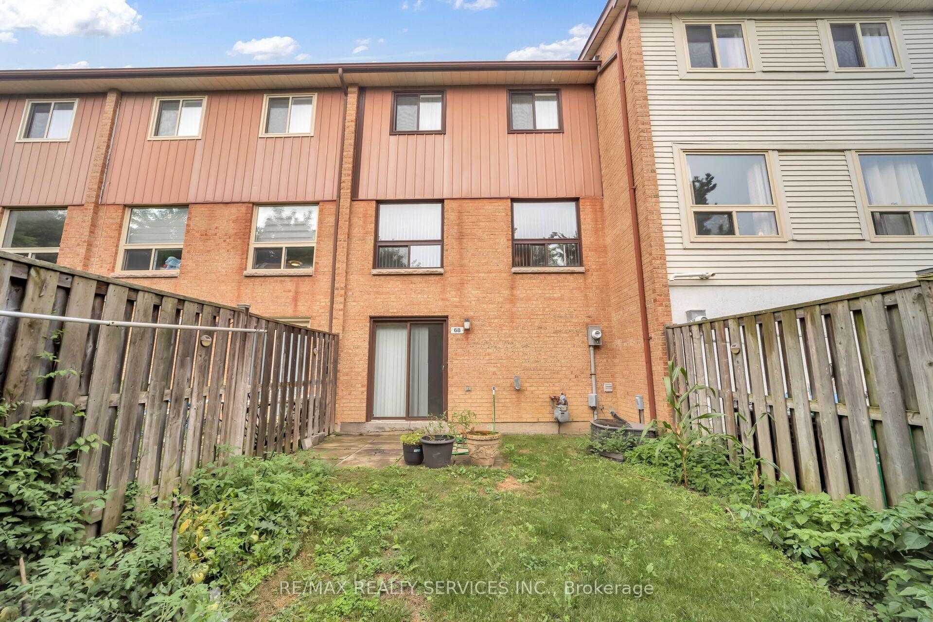 Photo 41 of Unit 68, 68 Baronwood Court, Brampton, Brampton North — HOMEH