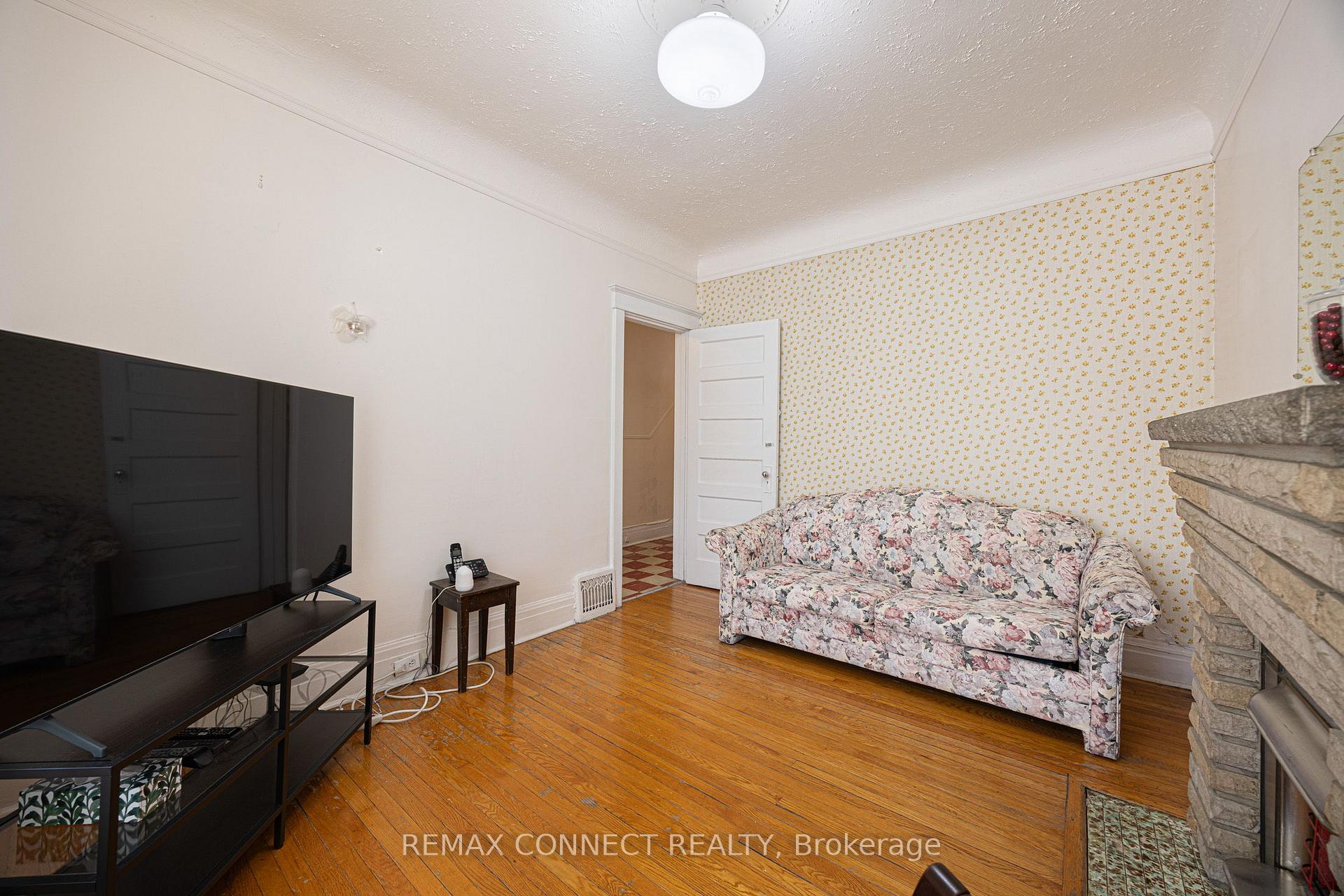 Photo 7 of 60 Hazelwood Avenue, Toronto, Blake-Jones — HOMEH