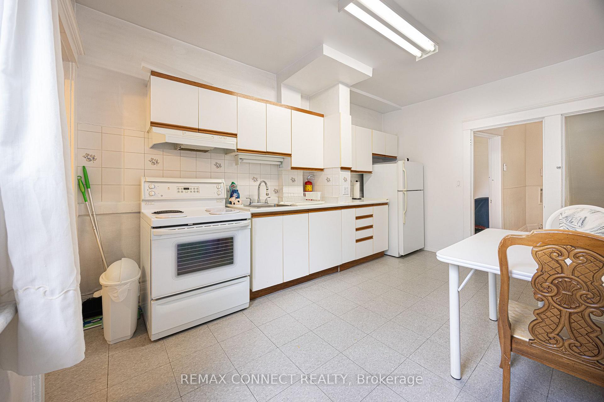 Photo 9 of 60 Hazelwood Avenue, Toronto, Blake-Jones — HOMEH