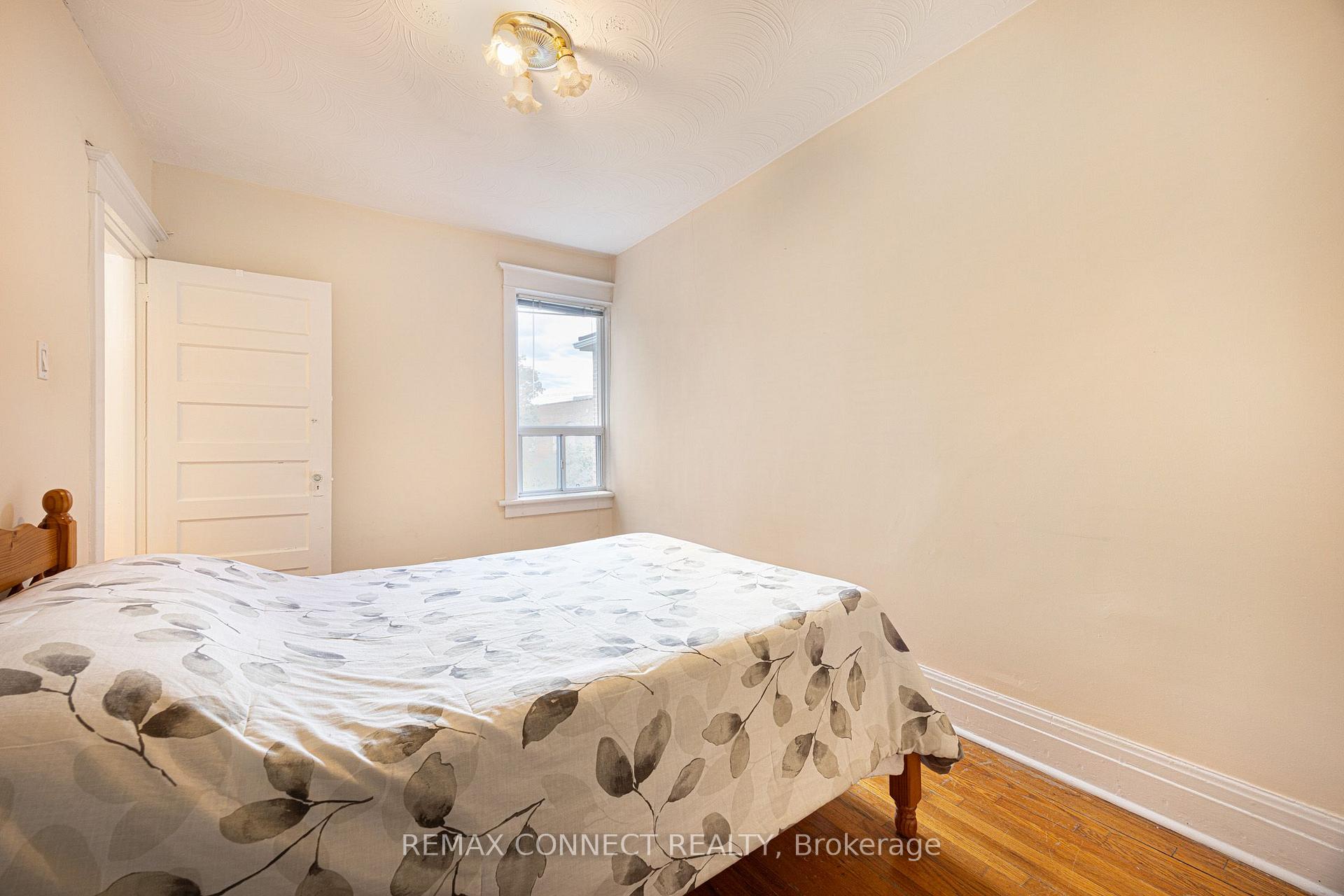 Photo 13 of 60 Hazelwood Avenue, Toronto, Blake-Jones — HOMEH