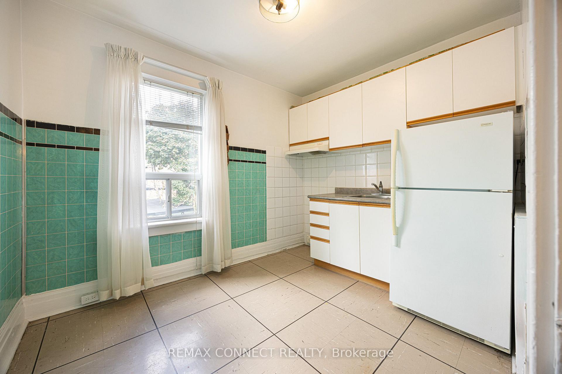 Photo 14 of 60 Hazelwood Avenue, Toronto, Blake-Jones — HOMEH