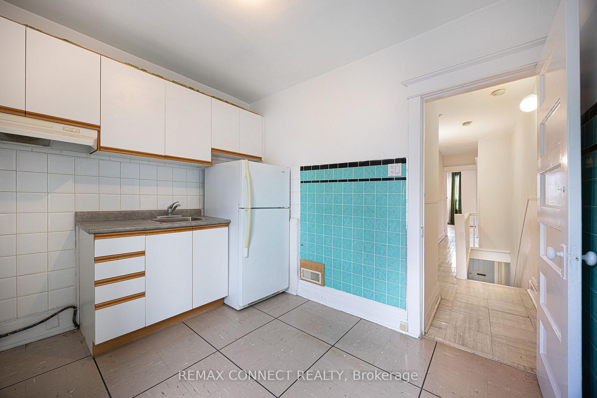 Photo 15 of 60 Hazelwood Avenue, Toronto, Blake-Jones — HOMEH