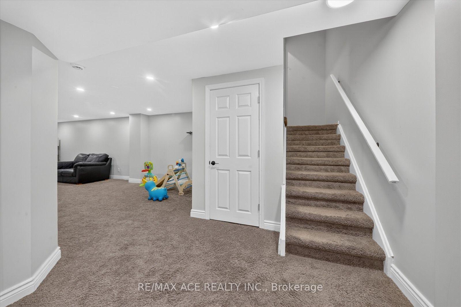 Photo 35 of 86 Solmar Avenue, Whitby, Taunton North — HOMEH