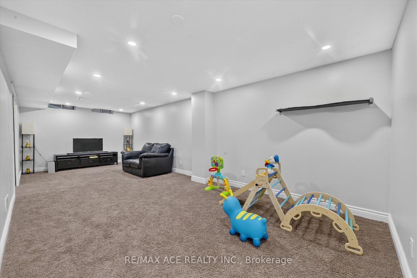 Photo 37 of 86 Solmar Avenue, Whitby, Taunton North — HOMEH