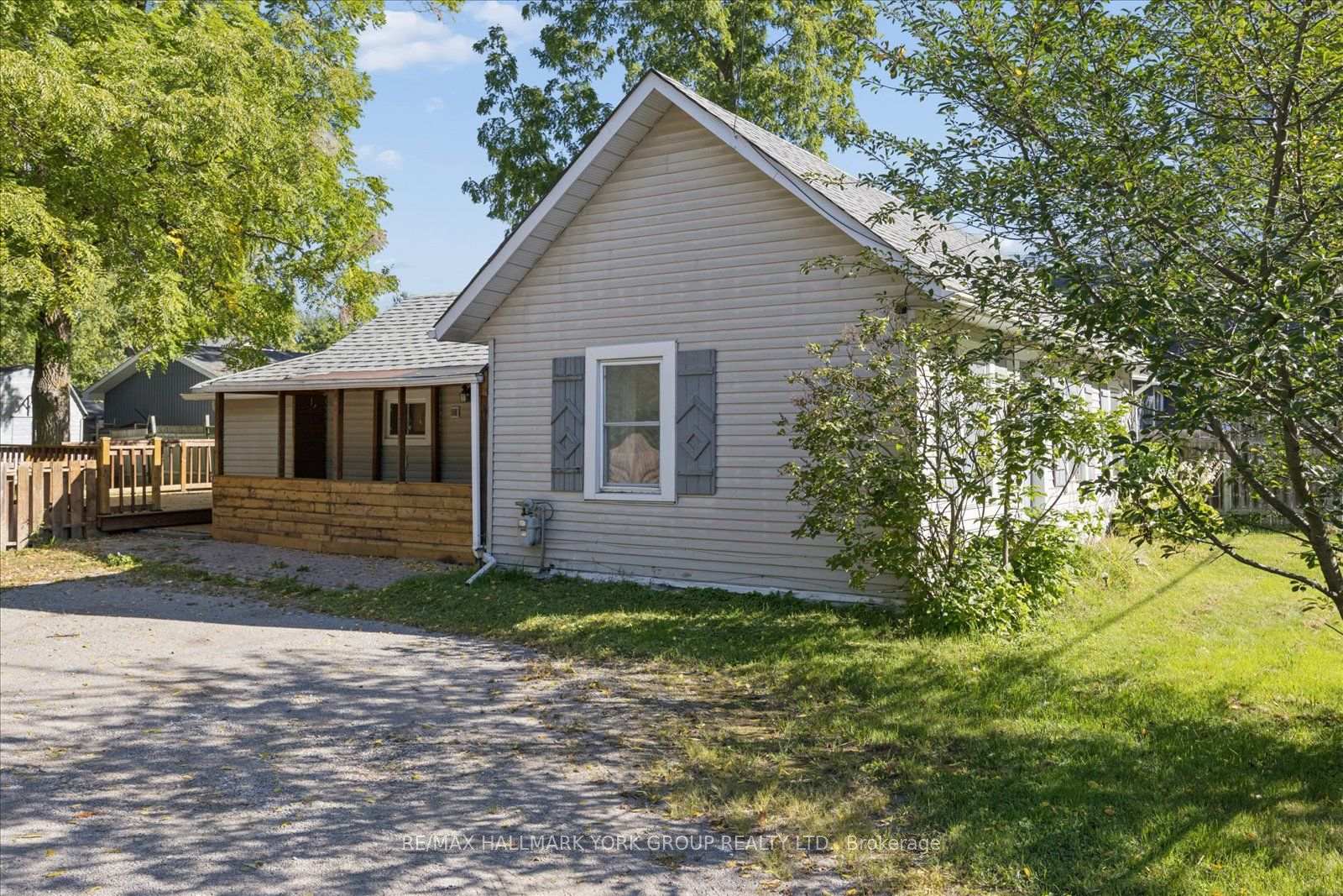 Photo 4 of 28 St James Street, Georgina, Sutton & Jackson's Point — HOMEH