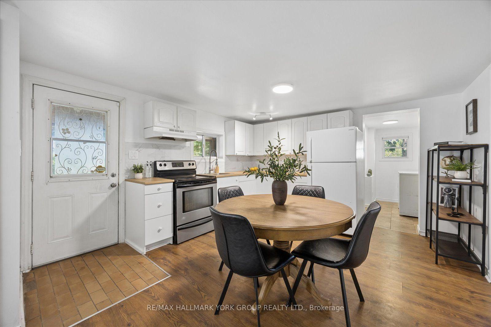 Photo 9 of 28 St James Street, Georgina, Sutton & Jackson's Point — HOMEH