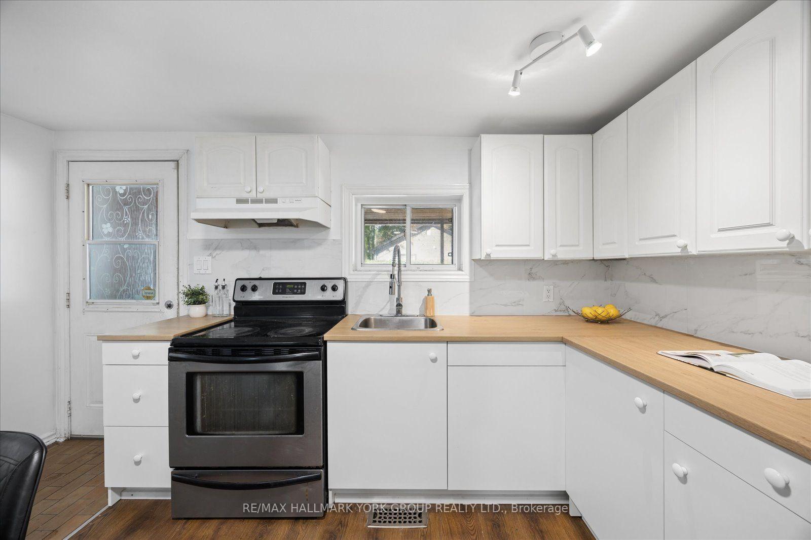 Photo 11 of 28 St James Street, Georgina, Sutton & Jackson's Point — HOMEH