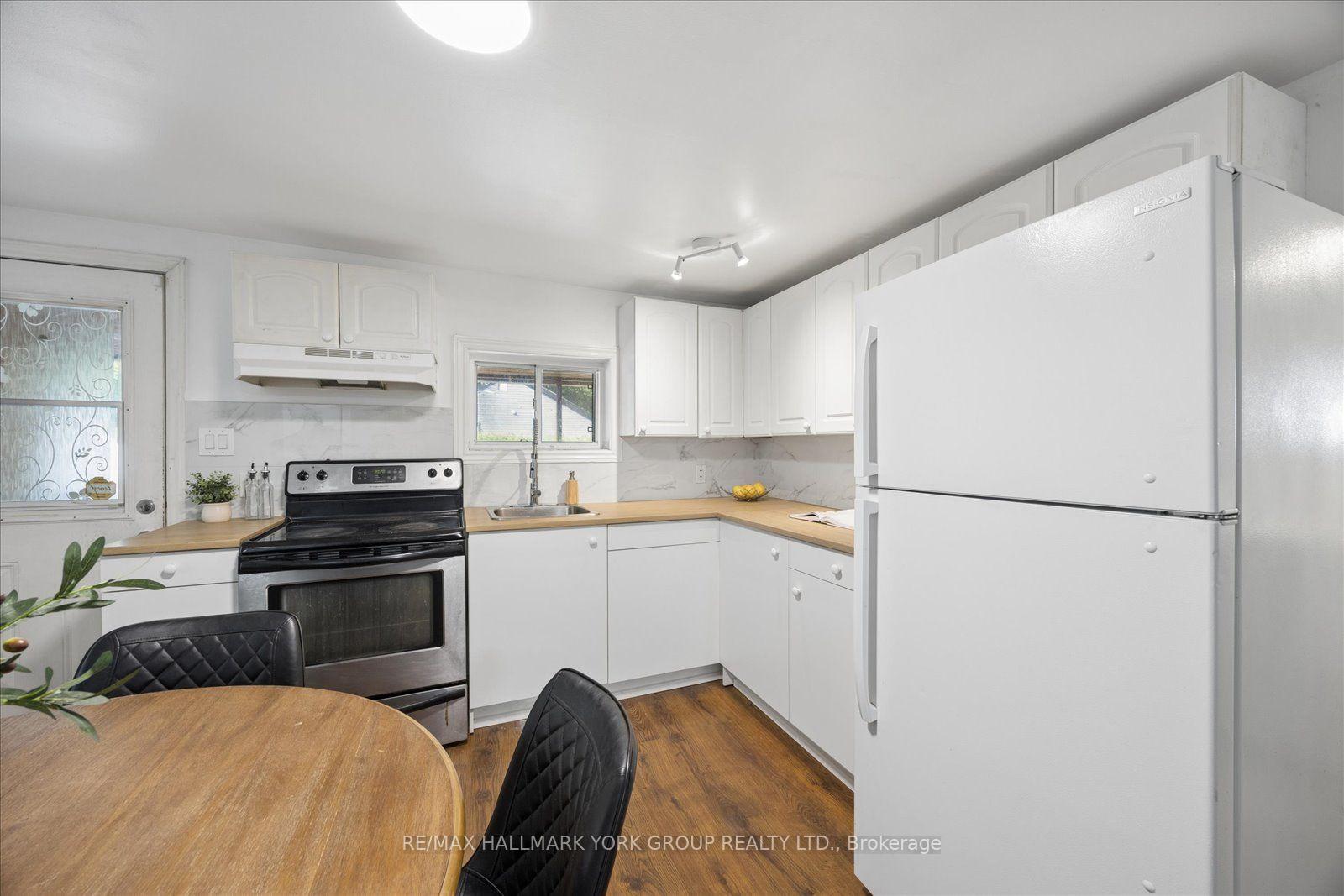Photo 12 of 28 St James Street, Georgina, Sutton & Jackson's Point — HOMEH