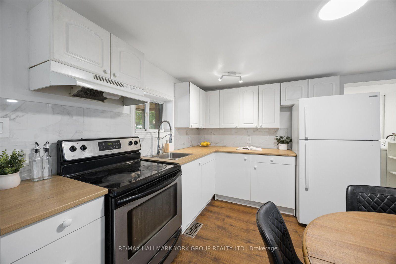 Photo 14 of 28 St James Street, Georgina, Sutton & Jackson's Point — HOMEH