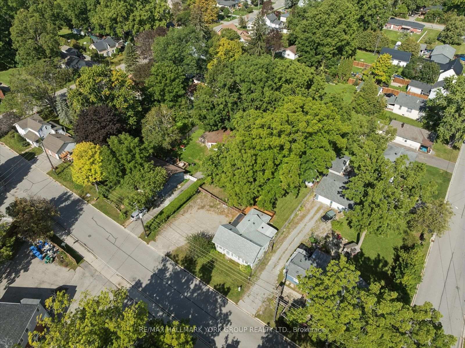 Photo 43 of 28 St James Street, Georgina, Sutton & Jackson's Point — HOMEH