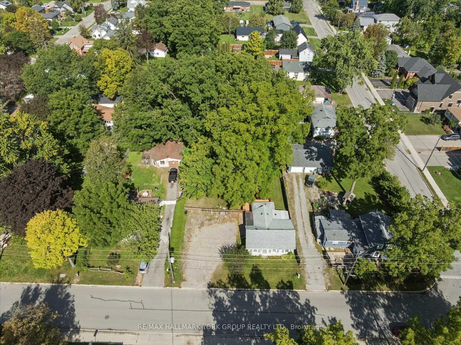 Photo 44 of 28 St James Street, Georgina, Sutton & Jackson's Point — HOMEH