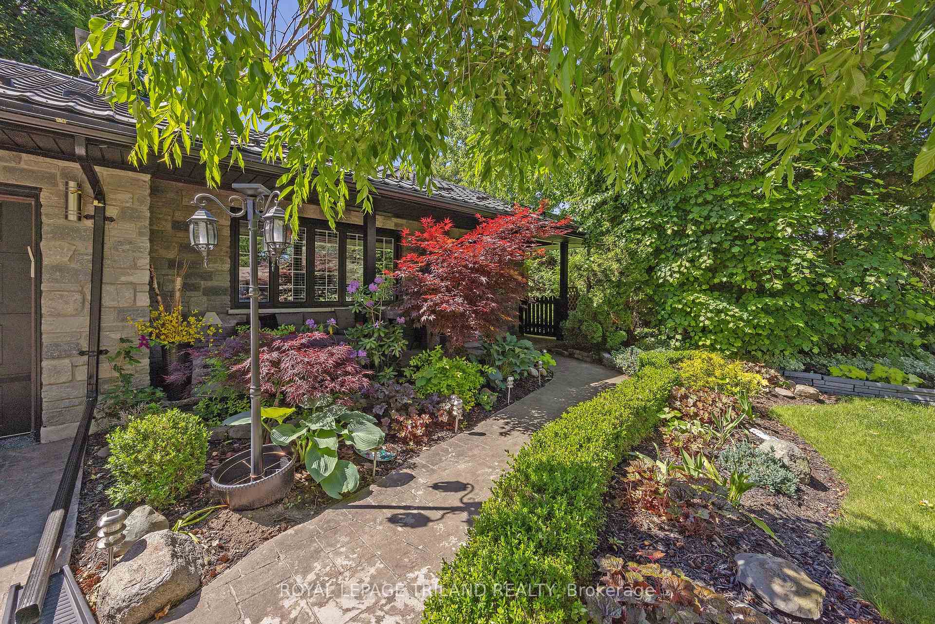 Photo 1 of 1152 Ivanhill Road, London, North L — HOMEH