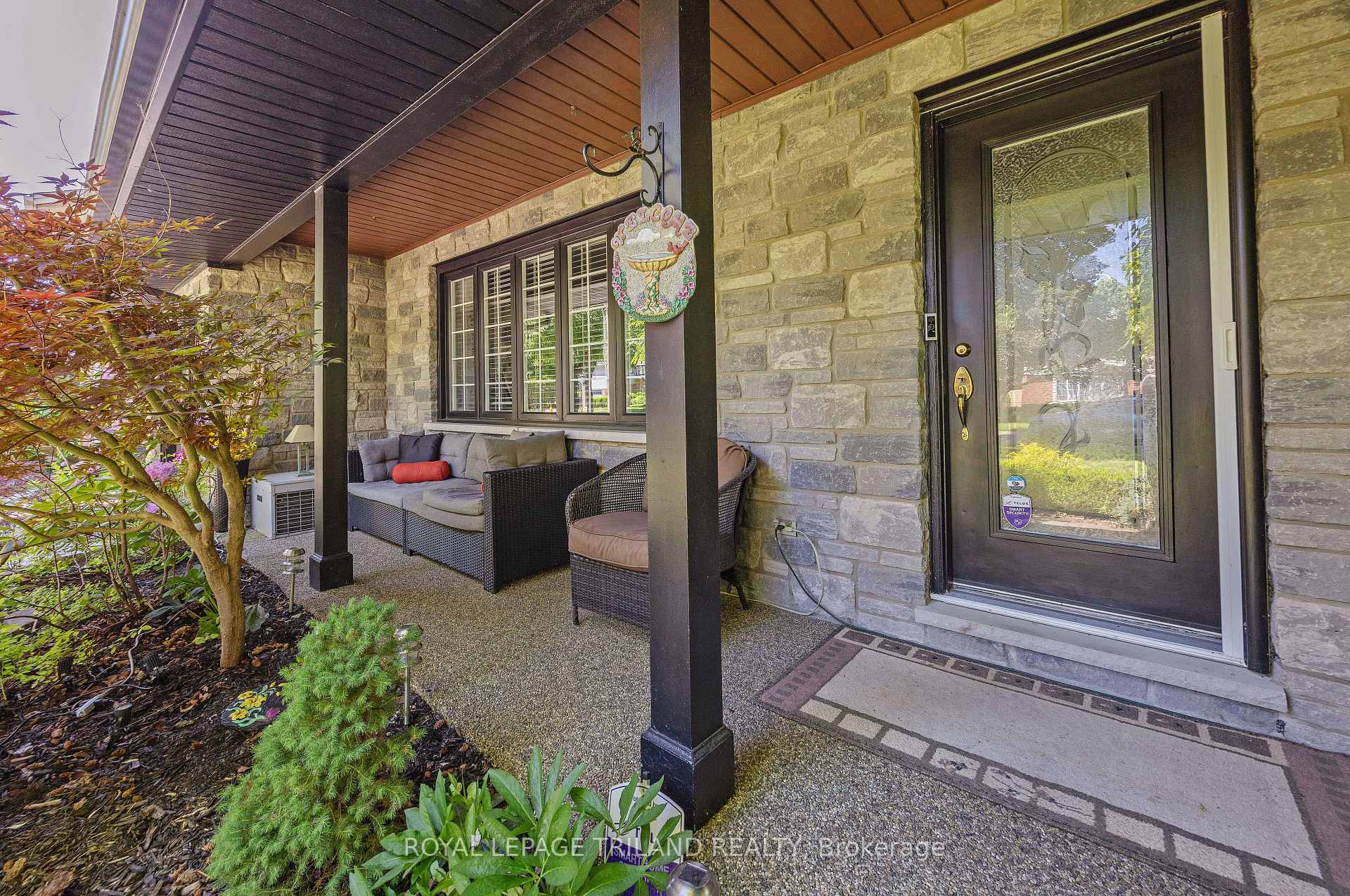 Photo 4 of 1152 Ivanhill Road, London, North L — HOMEH