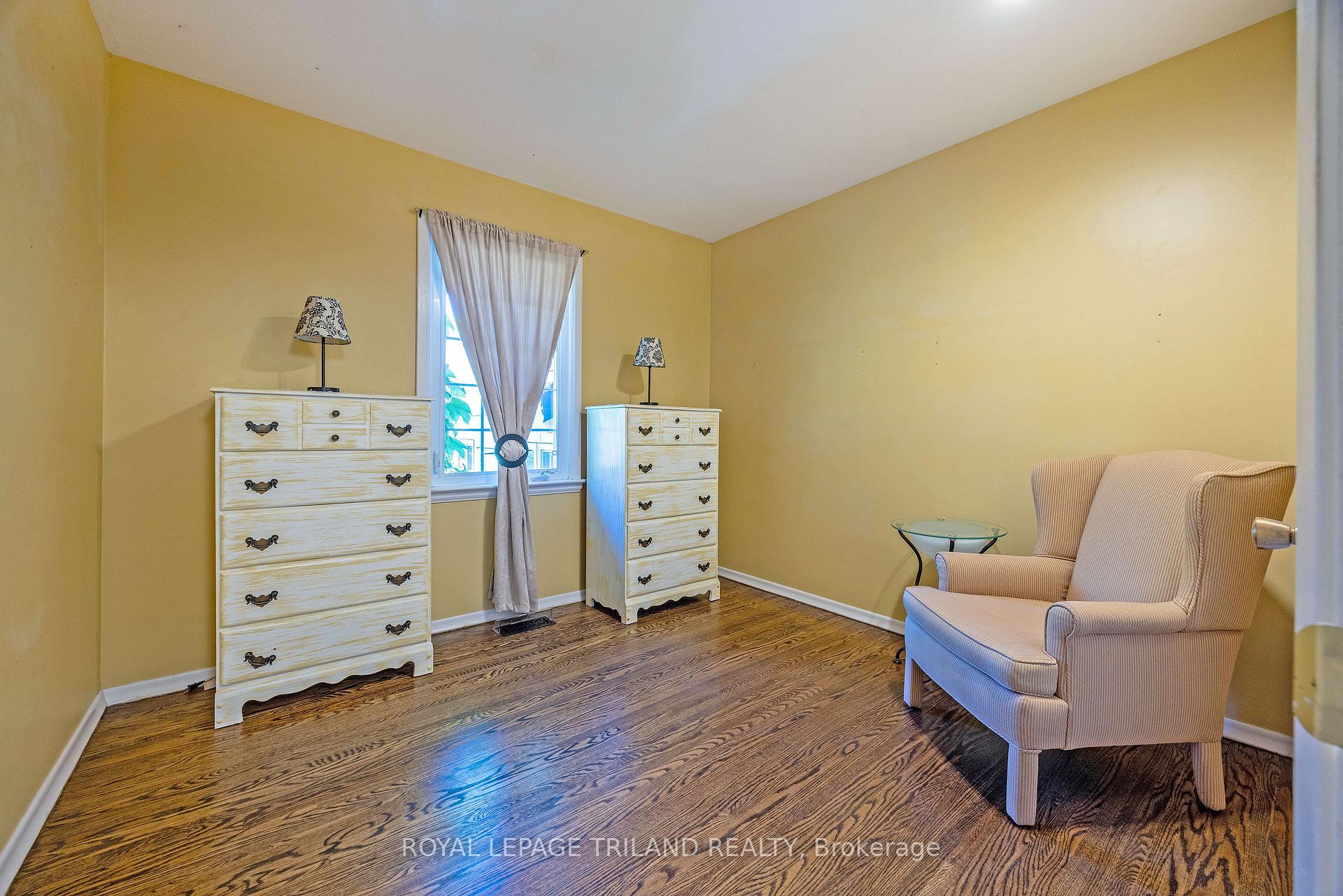Photo 19 of 1152 Ivanhill Road, London, North L — HOMEH