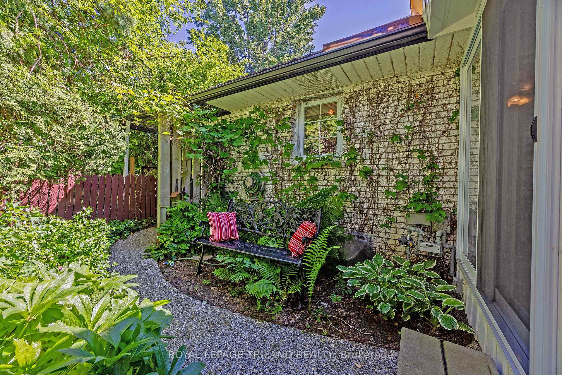 Photo 29 of 1152 Ivanhill Road, London, North L — HOMEH