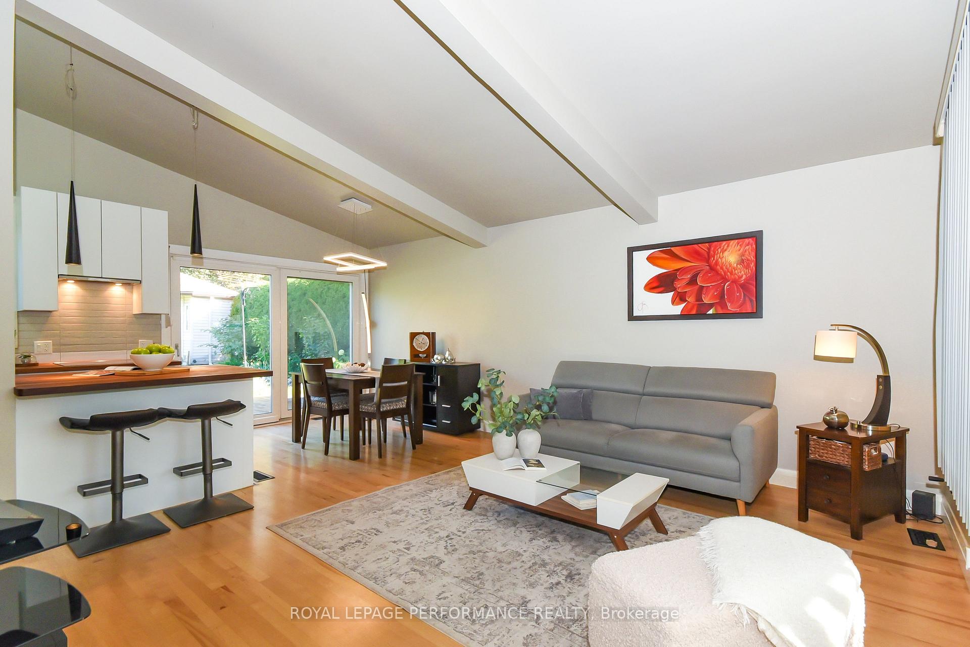 Photo 7 of 1554 Chomley Crescent, Ottawa, Riverview Park — HOMEH