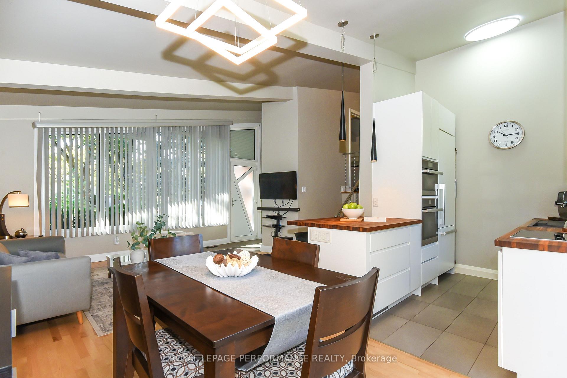 Photo 13 of 1554 Chomley Crescent, Ottawa, Riverview Park — HOMEH