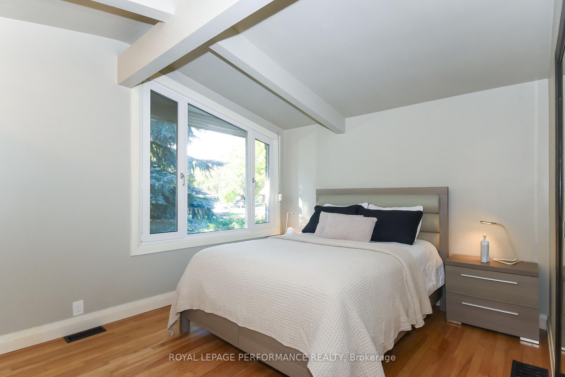Photo 19 of 1554 Chomley Crescent, Ottawa, Riverview Park — HOMEH