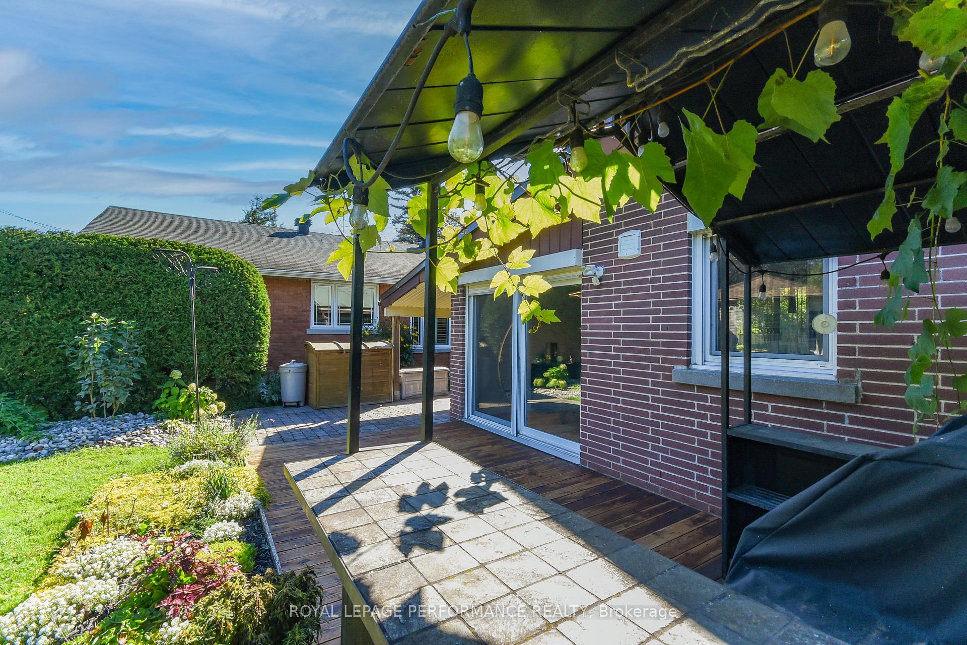 Photo 34 of 1554 Chomley Crescent, Ottawa, Riverview Park — HOMEH
