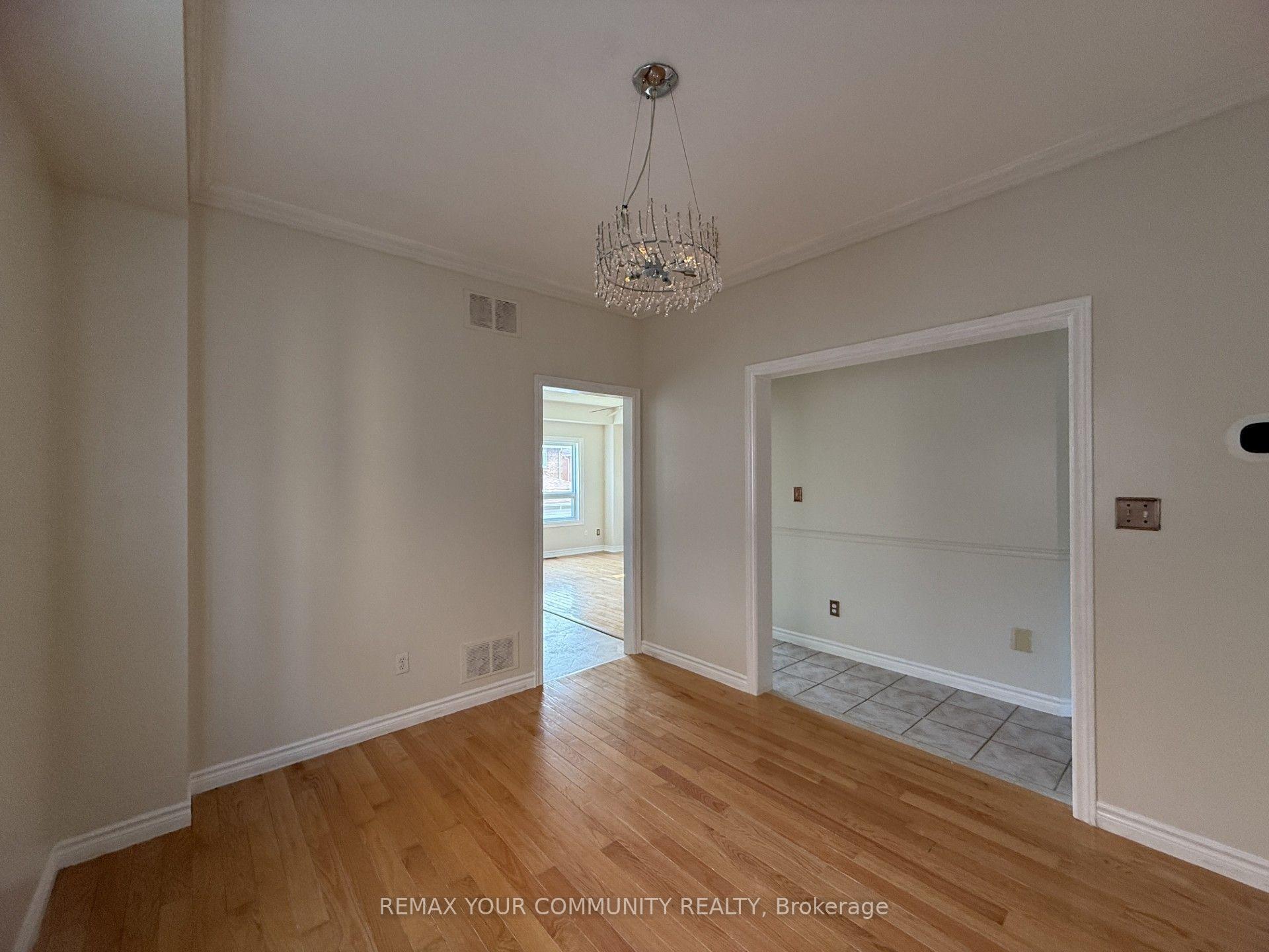 Photo 5 of Unit 9, 530 Driftcurrent Drive, Mississauga, Hurontario — HOMEH