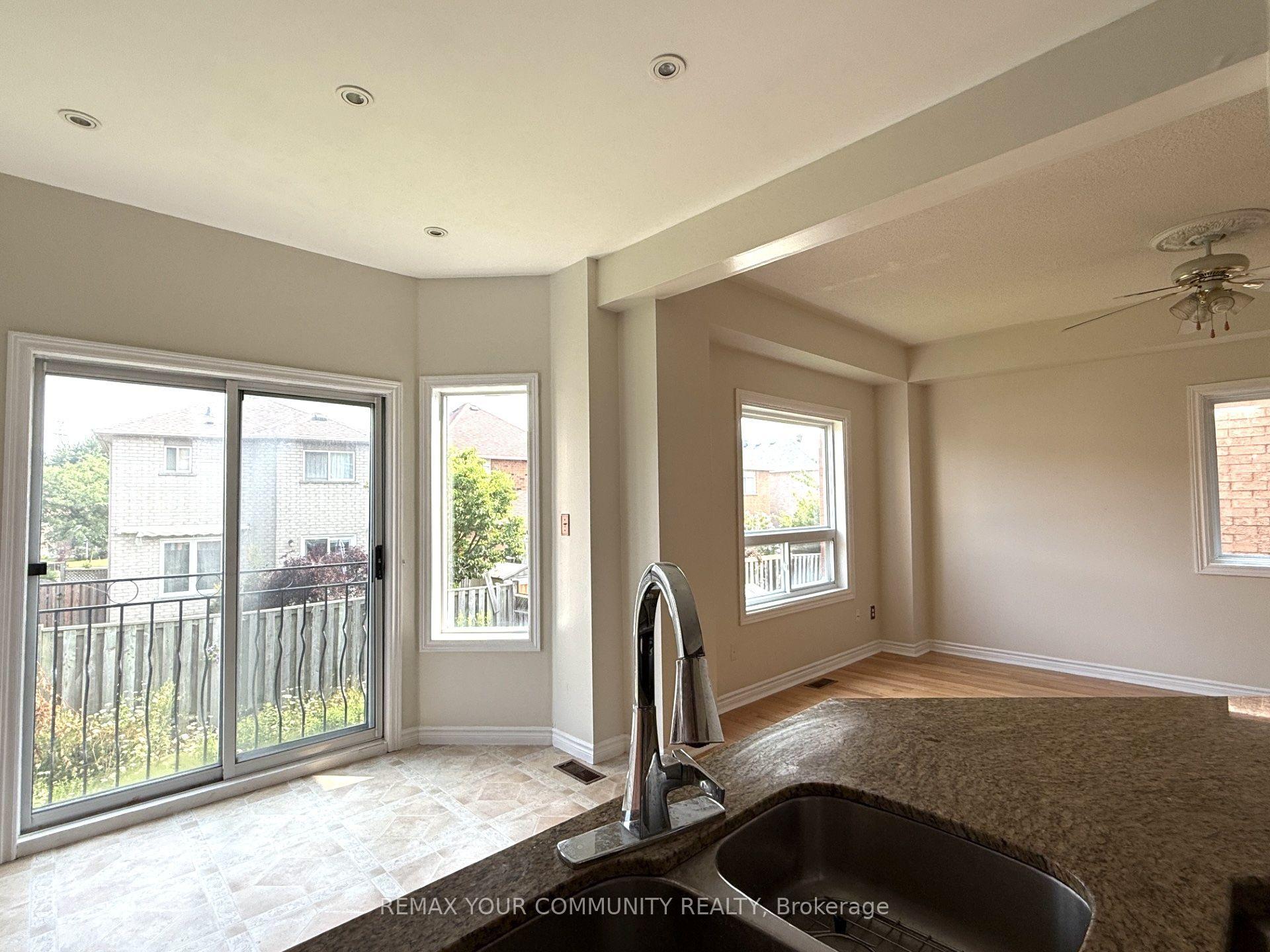 Photo 7 of Unit 9, 530 Driftcurrent Drive, Mississauga, Hurontario — HOMEH