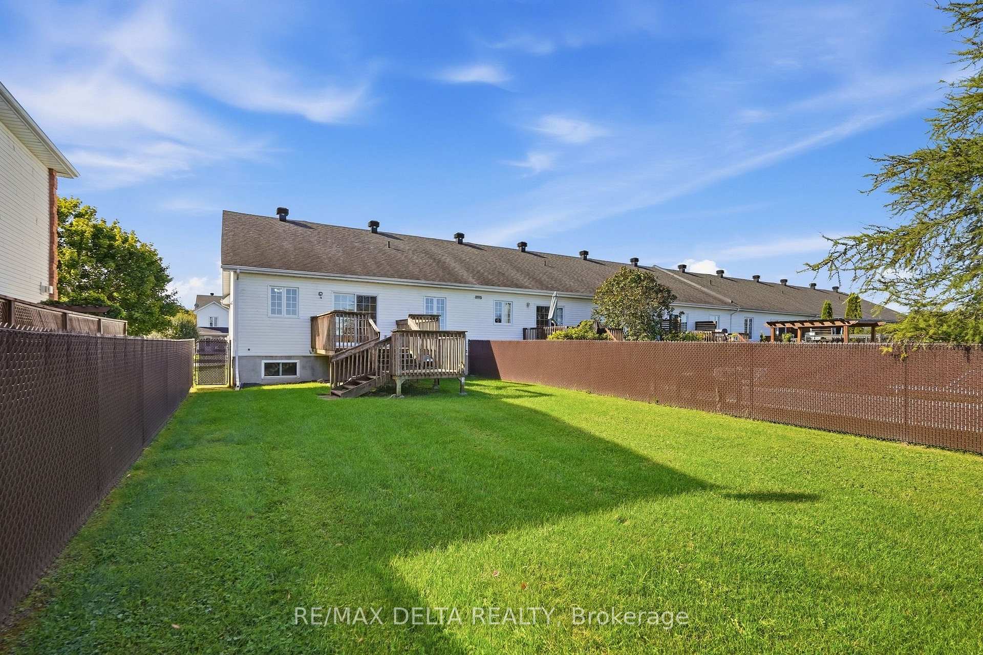 Photo 3 of 851 Nelson Street W, Hawkesbury, Hawkesbury — HOMEH