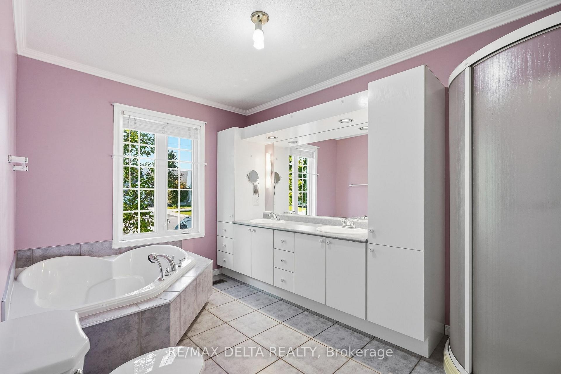 Photo 20 of 851 Nelson Street W, Hawkesbury, Hawkesbury — HOMEH
