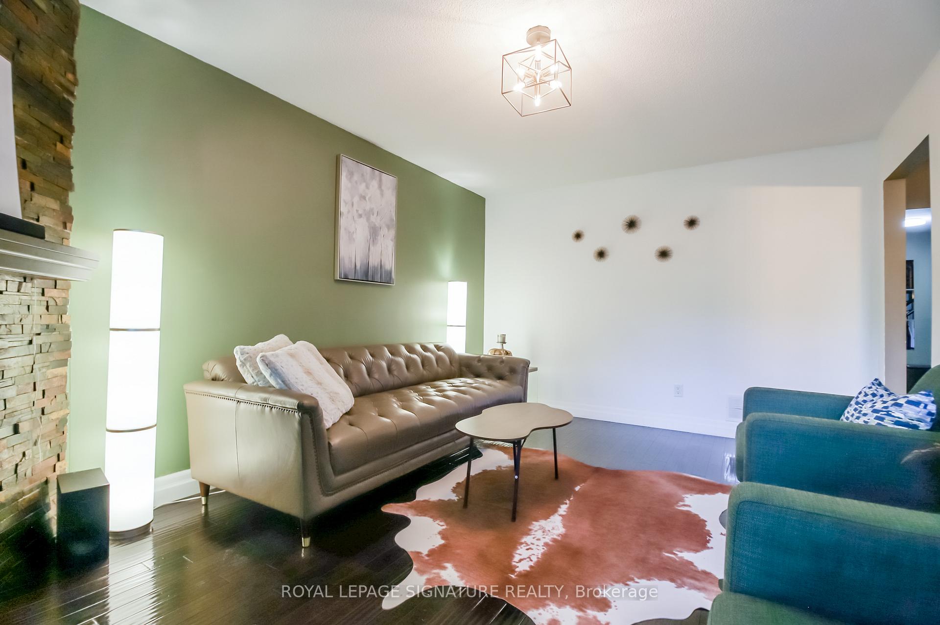 Photo 17 of 4 Upland Drive, Whitby, Blue Grass Meadows — HOMEH
