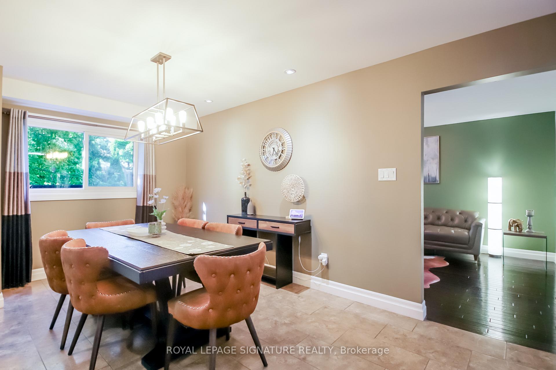 Photo 19 of 4 Upland Drive, Whitby, Blue Grass Meadows — HOMEH