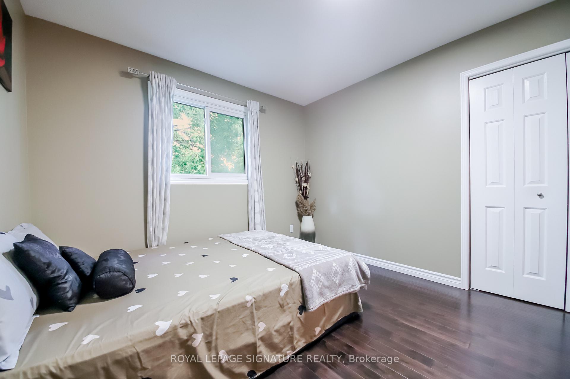 Photo 31 of 4 Upland Drive, Whitby, Blue Grass Meadows — HOMEH