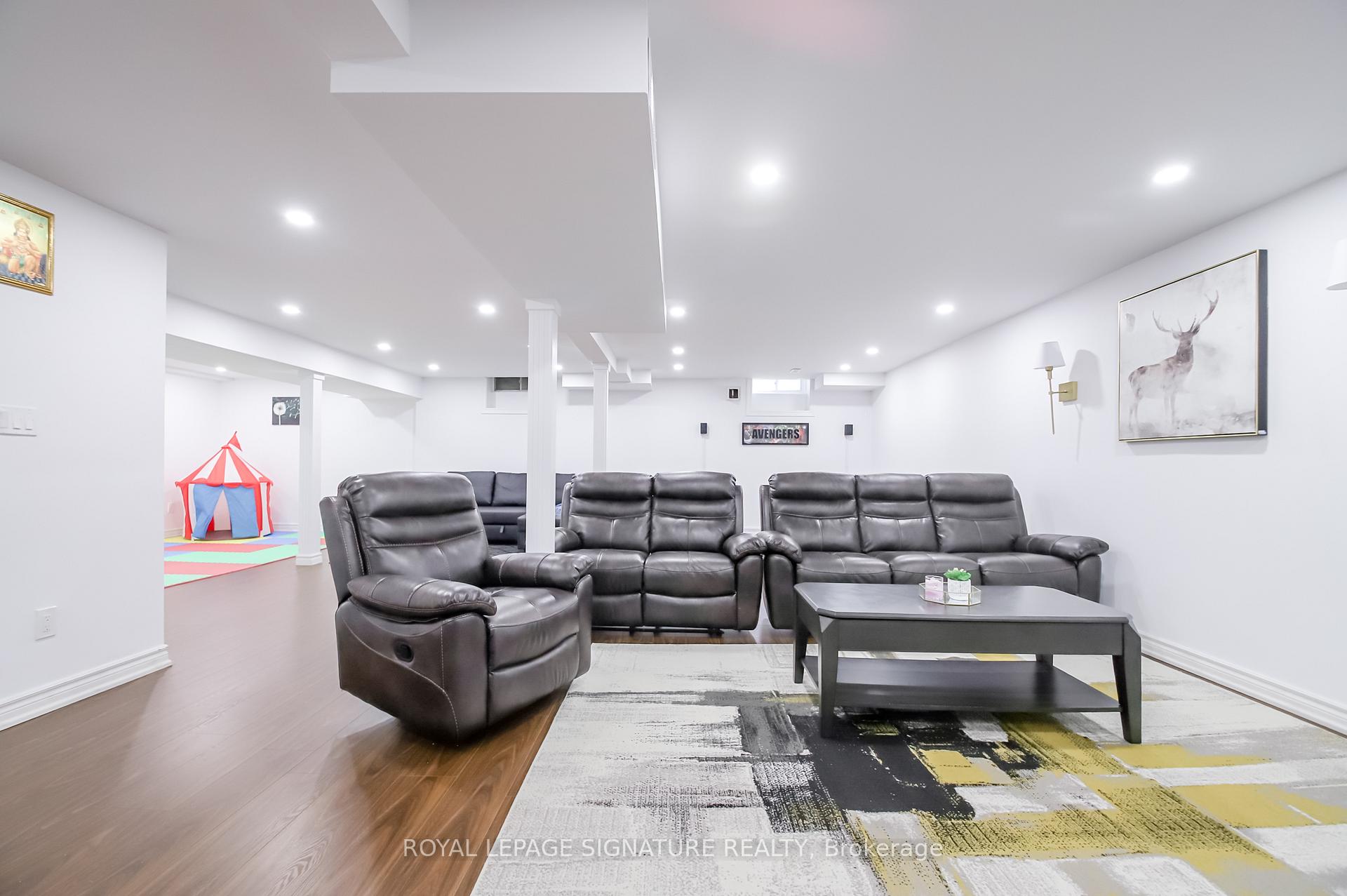 Photo 46 of 4 Upland Drive, Whitby, Blue Grass Meadows — HOMEH