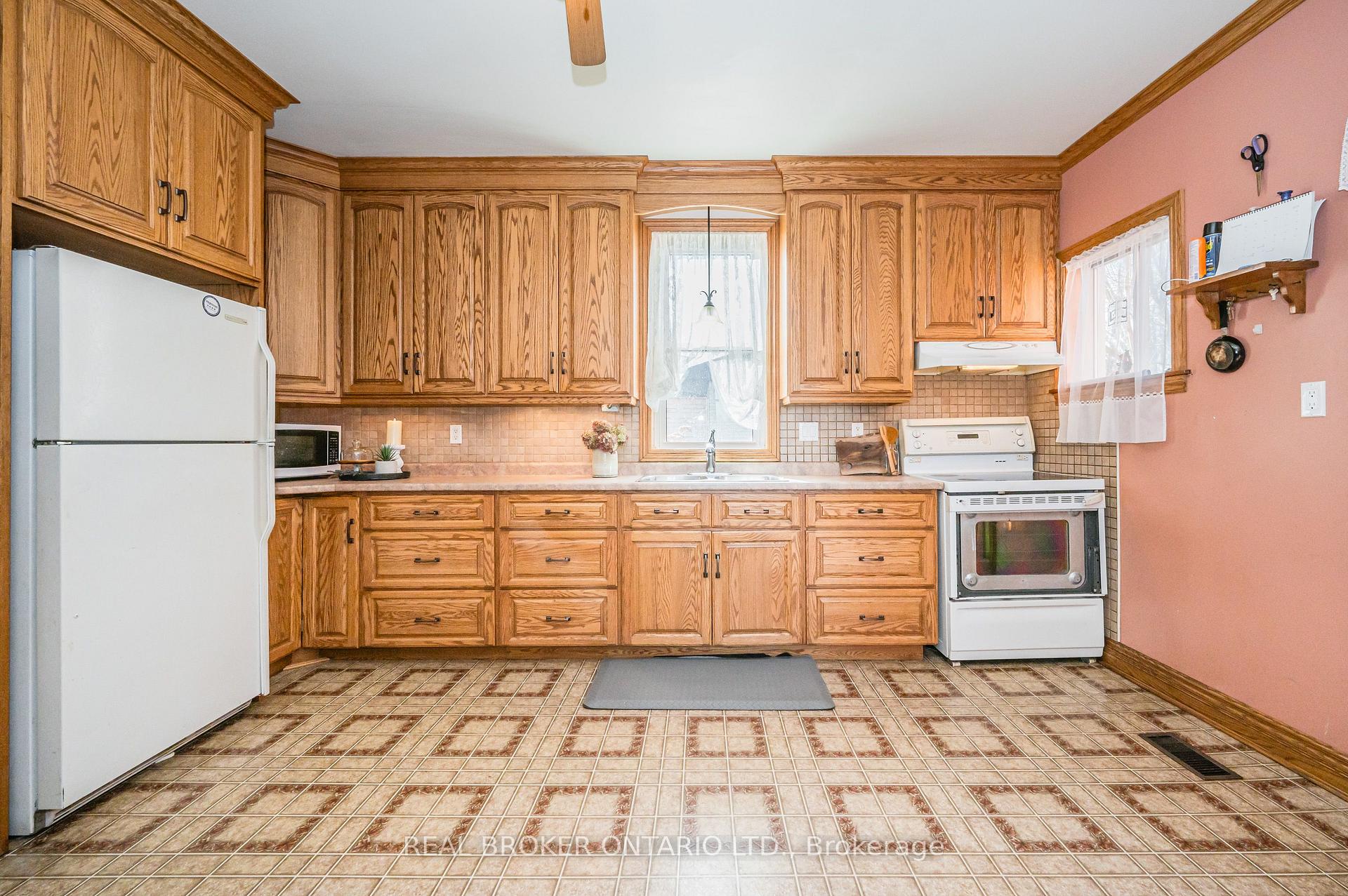 Photo 9 of 3027 Patrick Street, Howick — HOMEH
