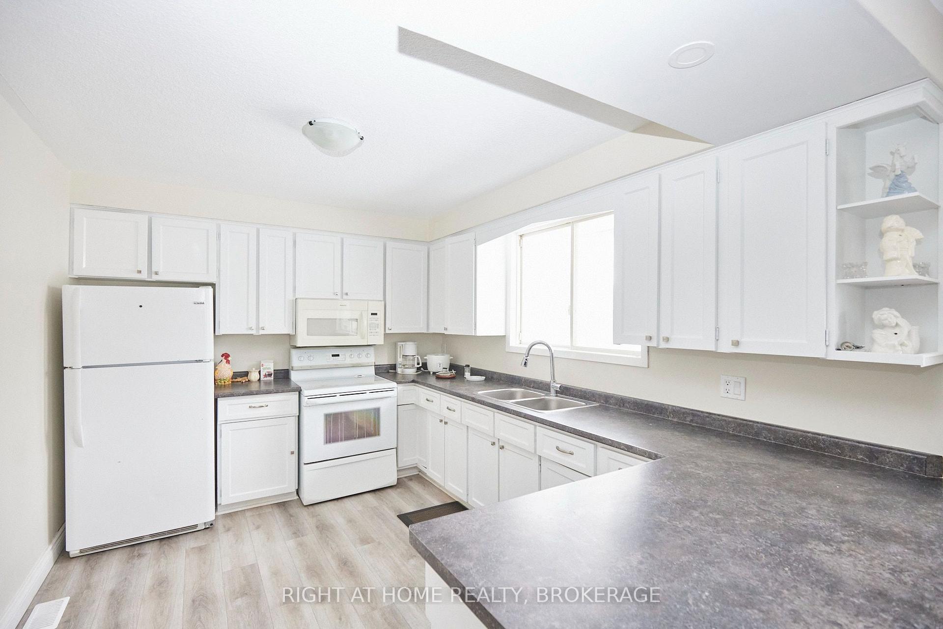 Photo 18 of 20 Augusta Avenue, St. Catharines, Facer — HOMEH