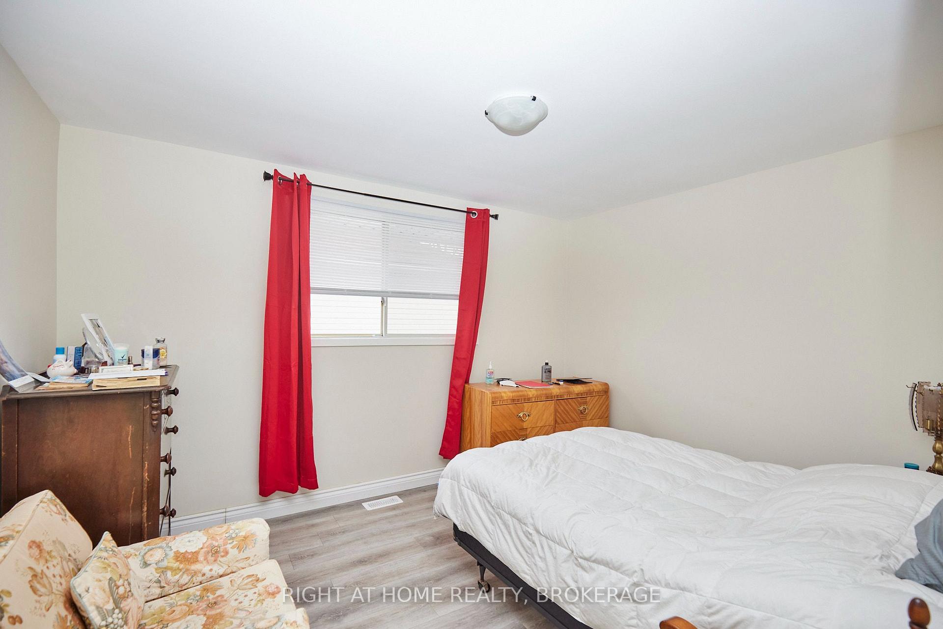 Photo 20 of 20 Augusta Avenue, St. Catharines, Facer — HOMEH