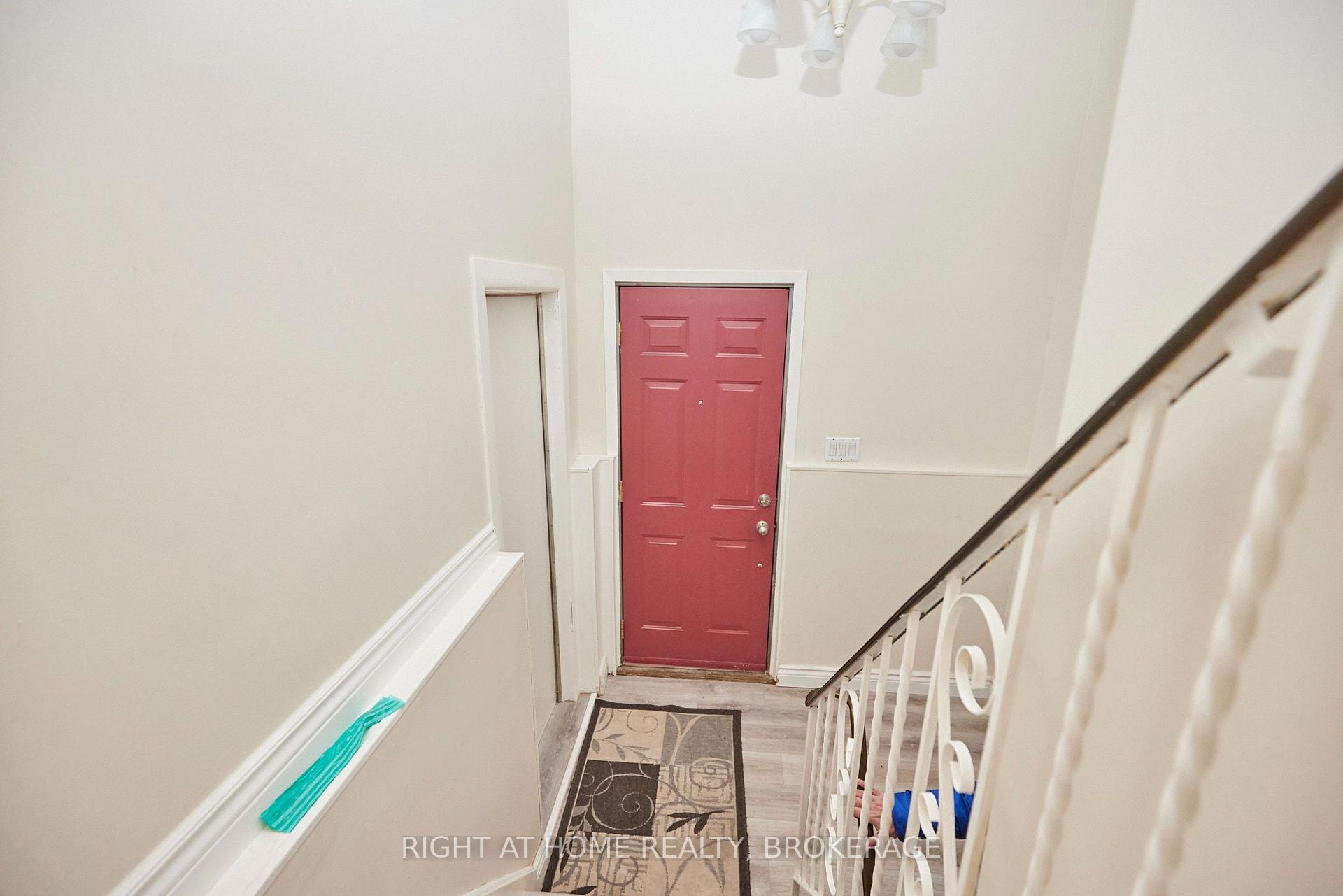 Photo 26 of 20 Augusta Avenue, St. Catharines, Facer — HOMEH