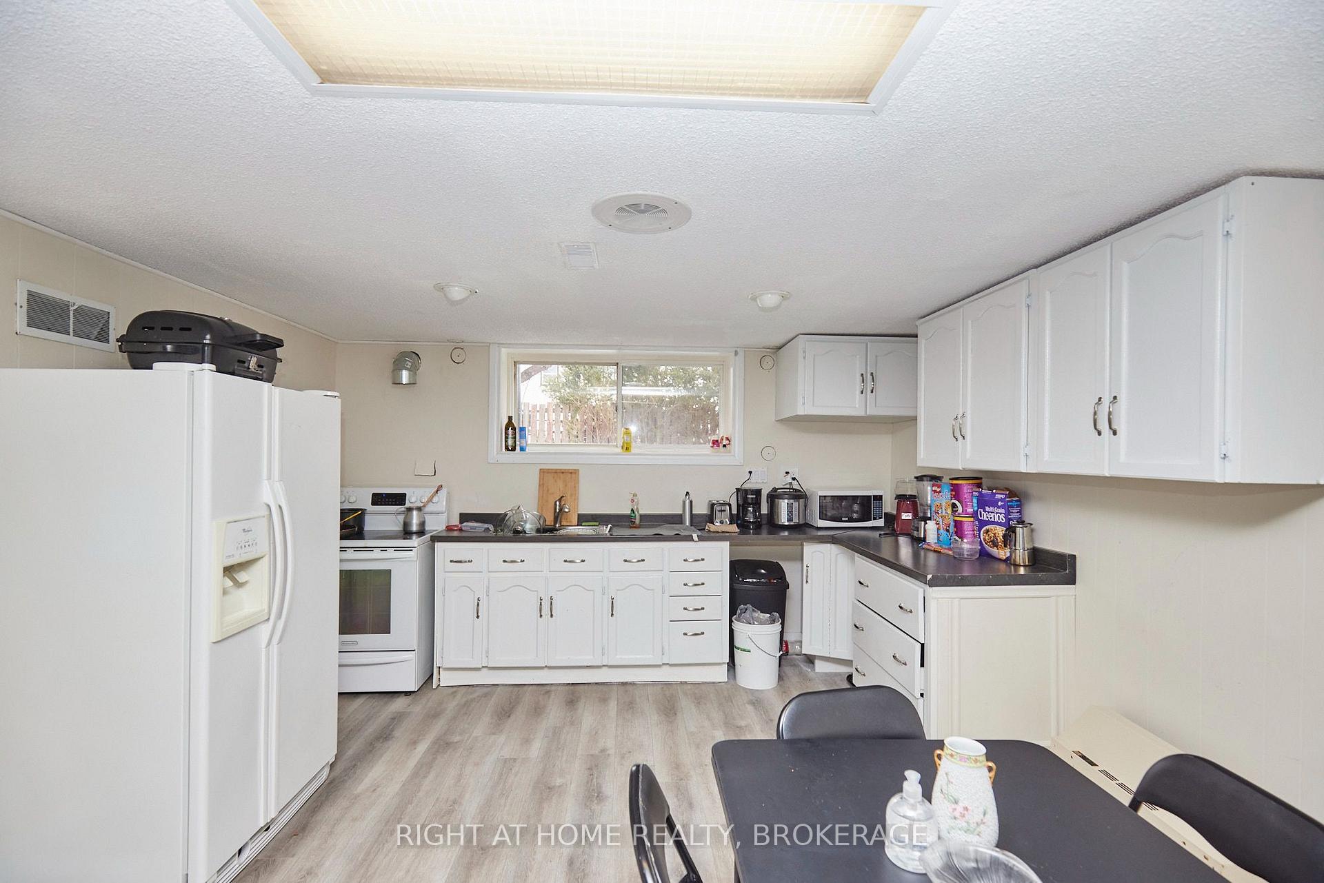 Photo 29 of 20 Augusta Avenue, St. Catharines, Facer — HOMEH
