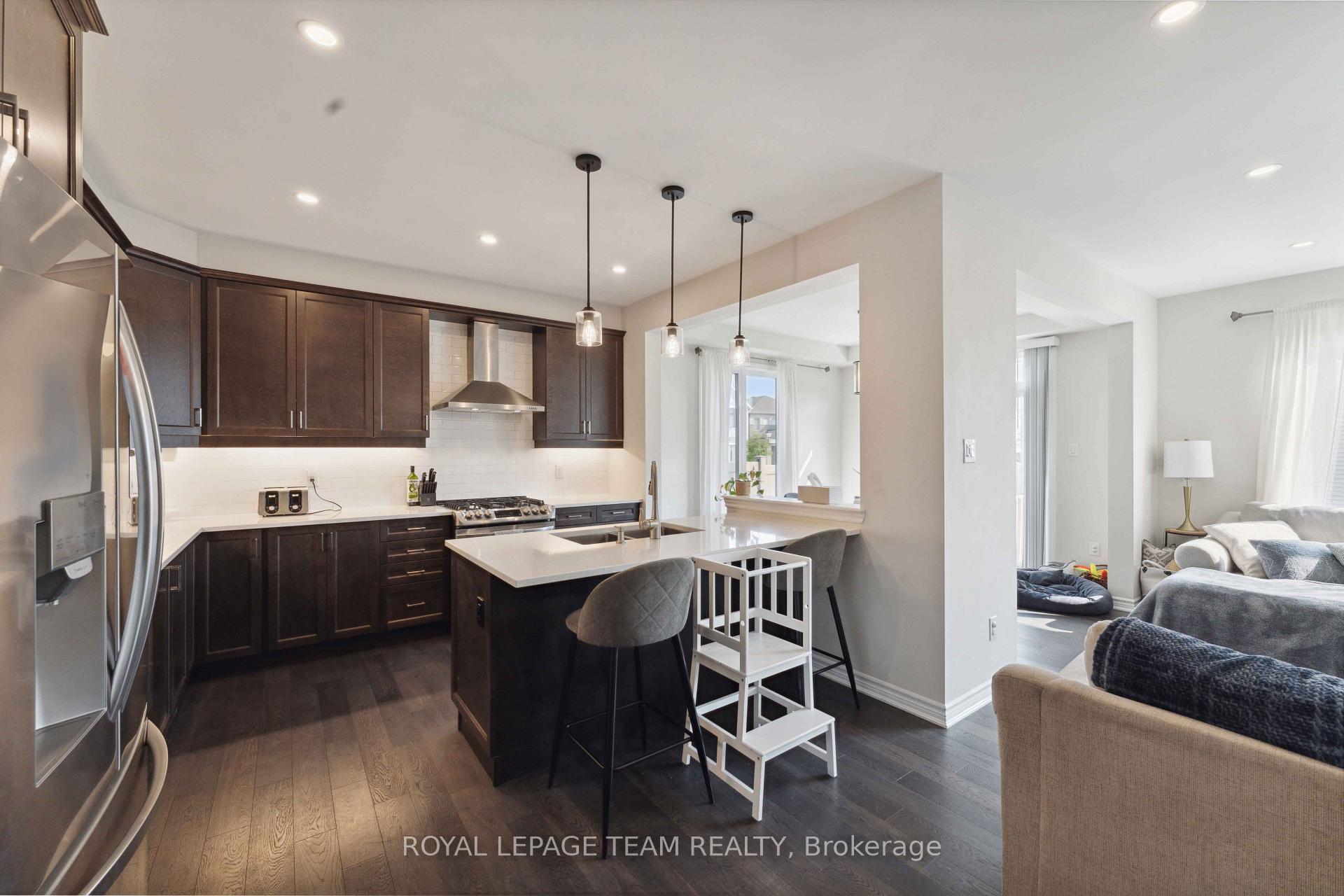 Photo 5 of 740 Brittanic Road, Ottawa, Kanata - Emerald Meadows/Trailwest — HOMEH