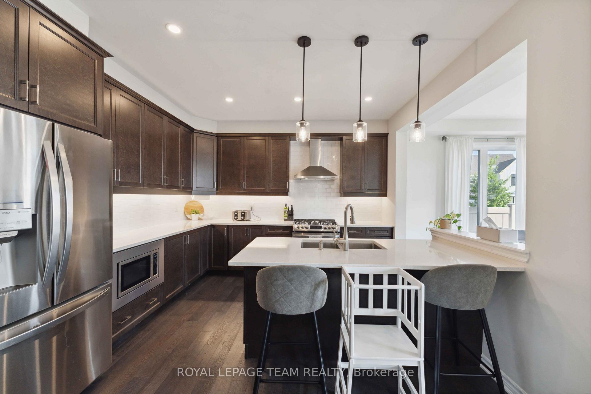 Photo 6 of 740 Brittanic Road, Ottawa, Kanata - Emerald Meadows/Trailwest — HOMEH