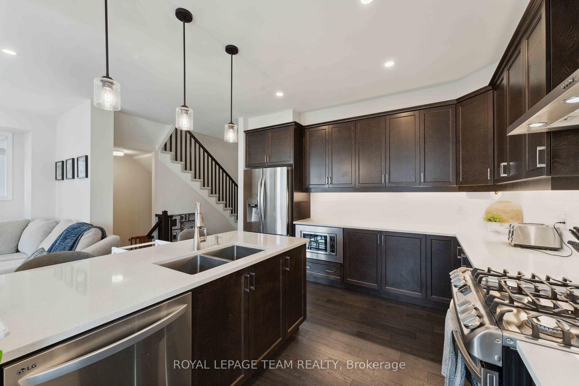 Photo 8 of 740 Brittanic Road, Ottawa, Kanata - Emerald Meadows/Trailwest — HOMEH