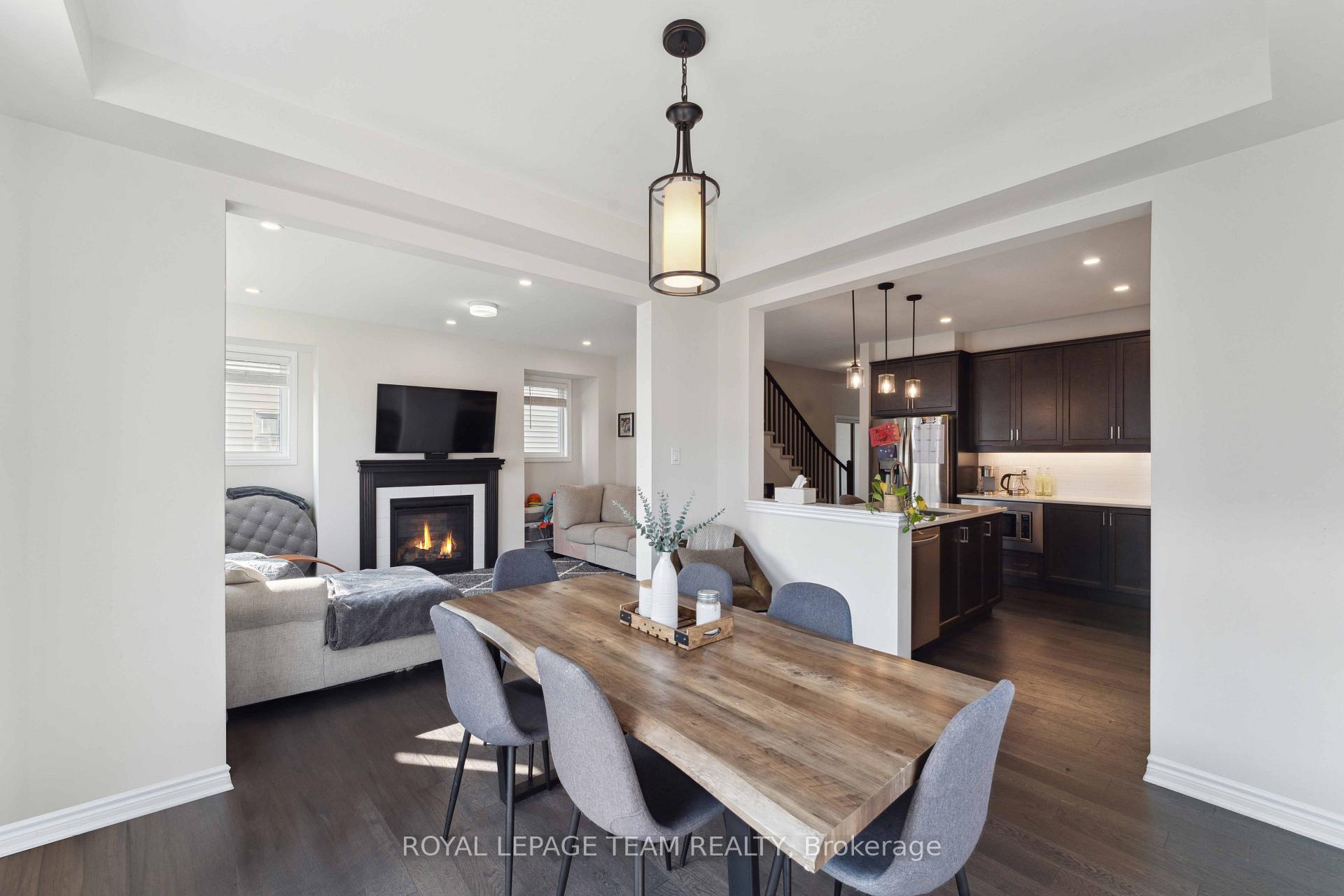 Photo 12 of 740 Brittanic Road, Ottawa, Kanata - Emerald Meadows/Trailwest — HOMEH