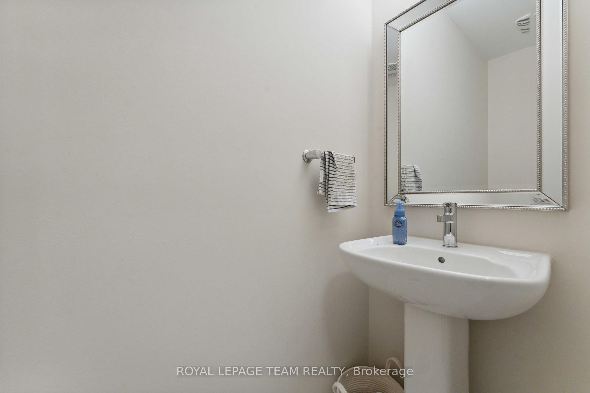 Photo 13 of 740 Brittanic Road, Ottawa, Kanata - Emerald Meadows/Trailwest — HOMEH