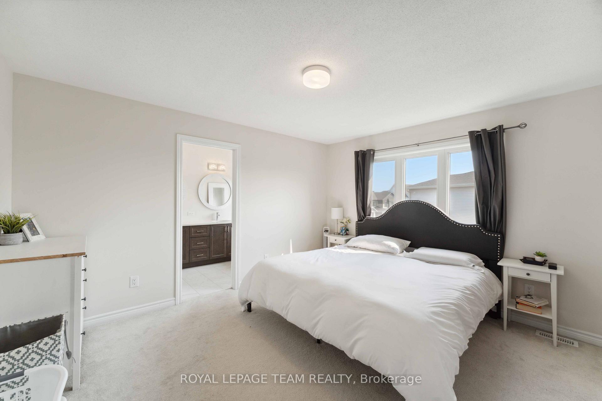 Photo 14 of 740 Brittanic Road, Ottawa, Kanata - Emerald Meadows/Trailwest — HOMEH