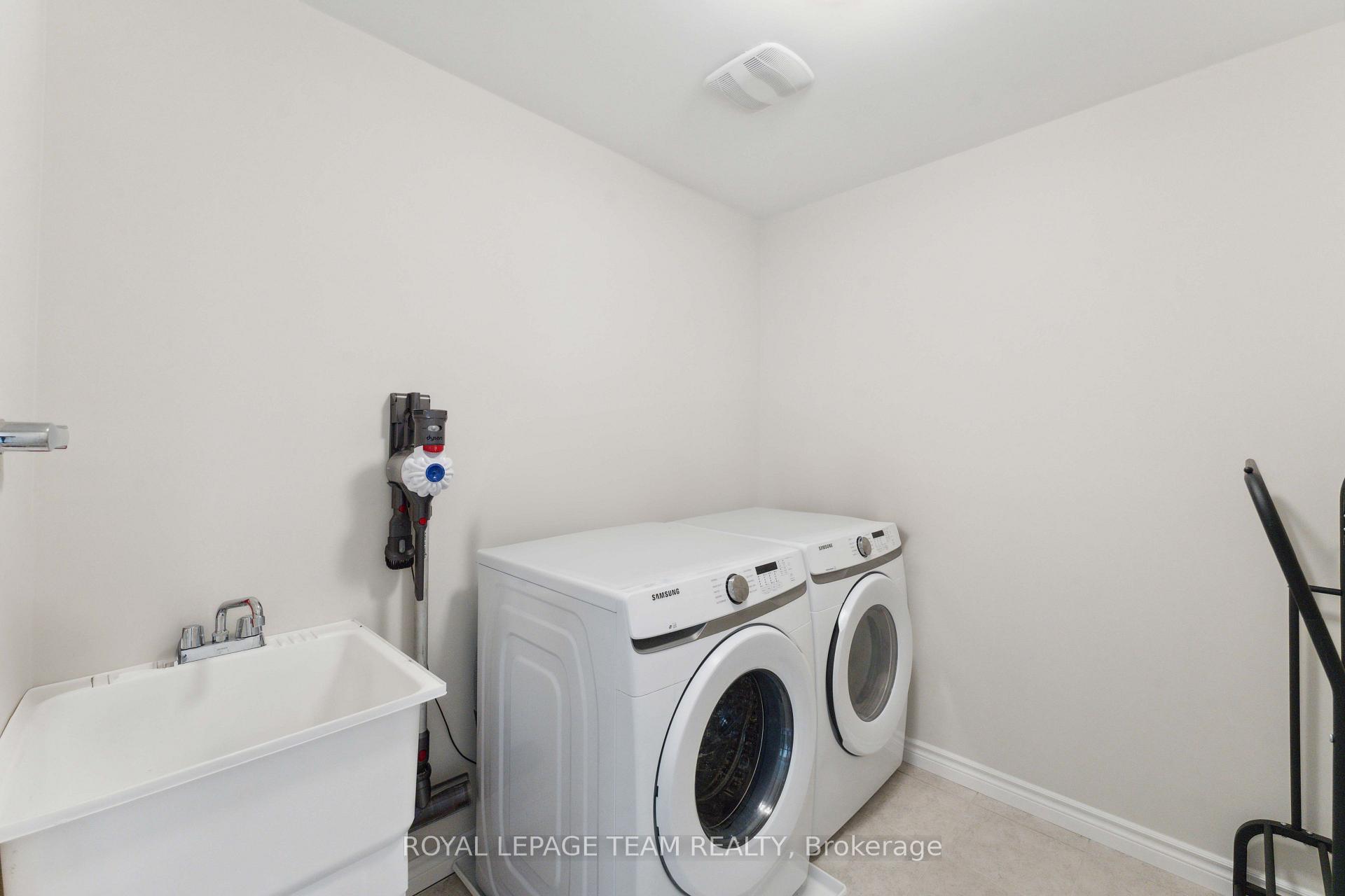 Photo 22 of 740 Brittanic Road, Ottawa, Kanata - Emerald Meadows/Trailwest — HOMEH